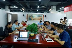 欢迎西安思源学院党委书记朱君强、工学院院长吕建新、商学院院长李大军、创业就业指导与服务中心主任杨金蕾等一行7人来我公司考察指导，深化校企合作。